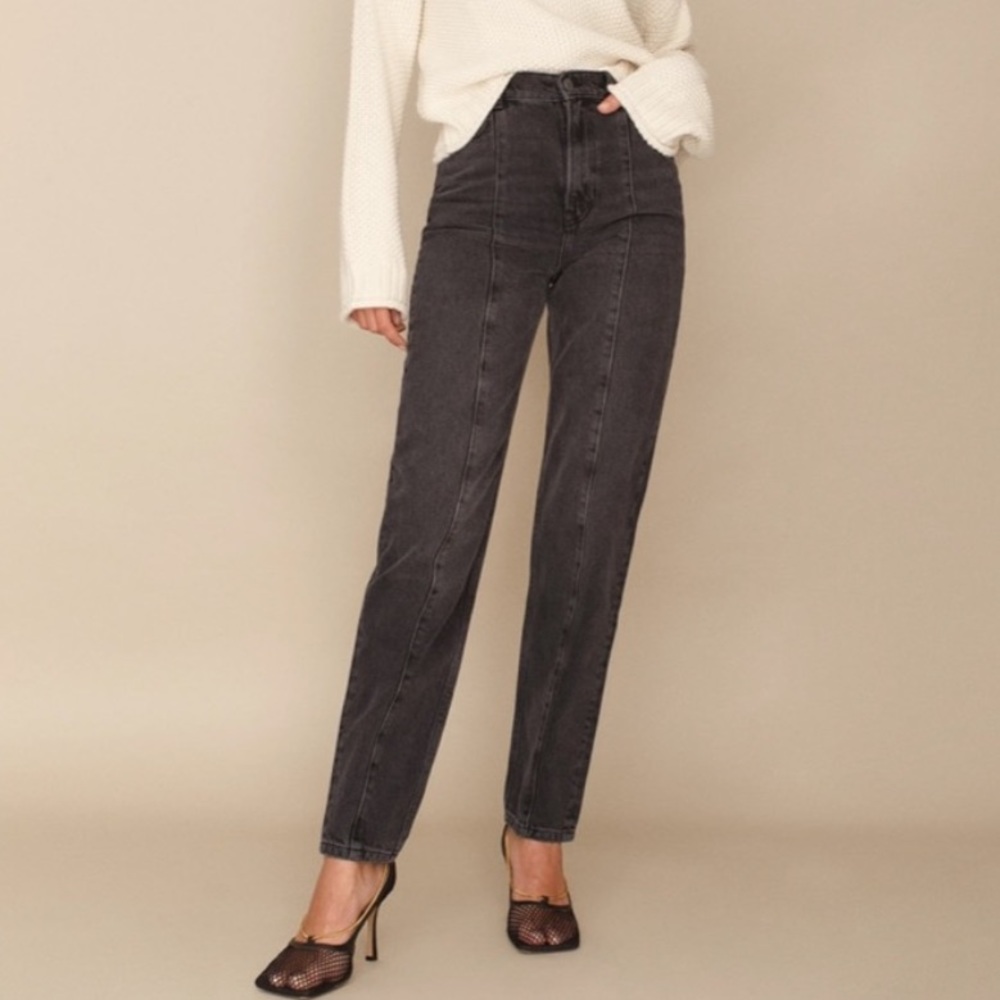 reformation kris relaxed curve seamed jean